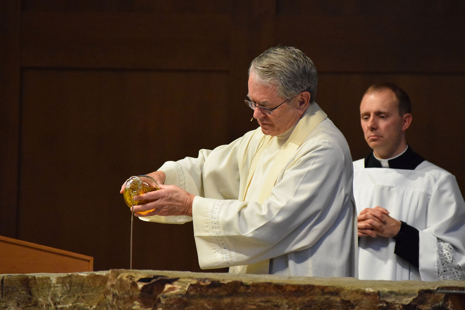 Bishop Thomas at the Alter