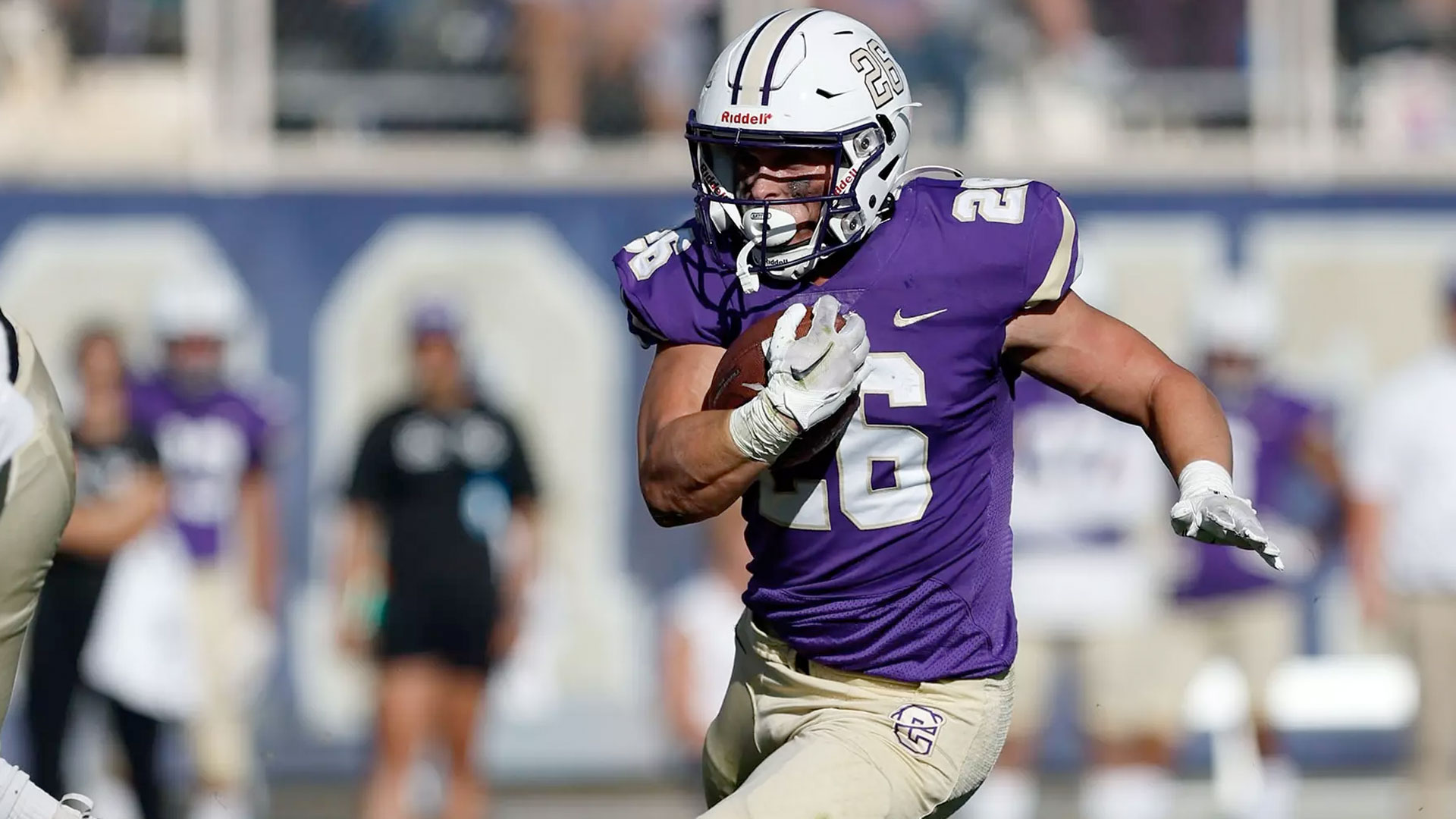 Football vs  Southern Oregon